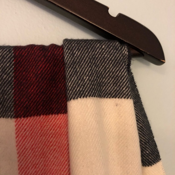 Checkered blanket scarf - Picture 2 of 5